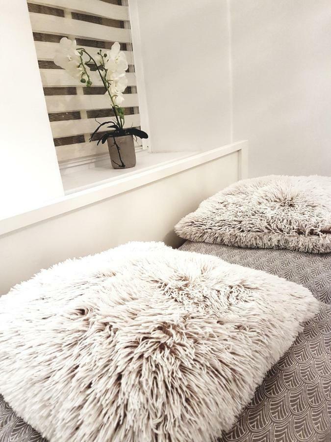 Boleslaviaapartments - Apartament Antonella Boleslawiec  Dış mekan fotoğraf