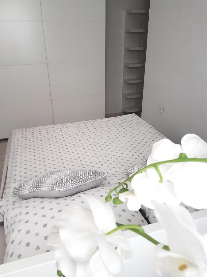 Boleslaviaapartments - Apartament Antonella Boleslawiec  Dış mekan fotoğraf